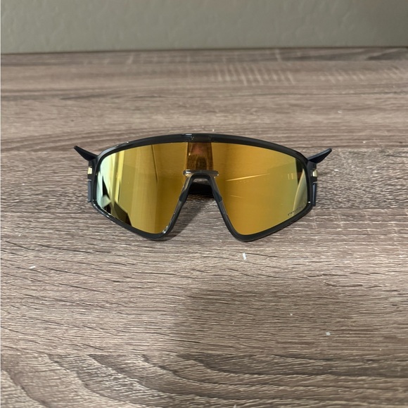 Oakley Other - Brand New Oakley Prizm Sunglasses
